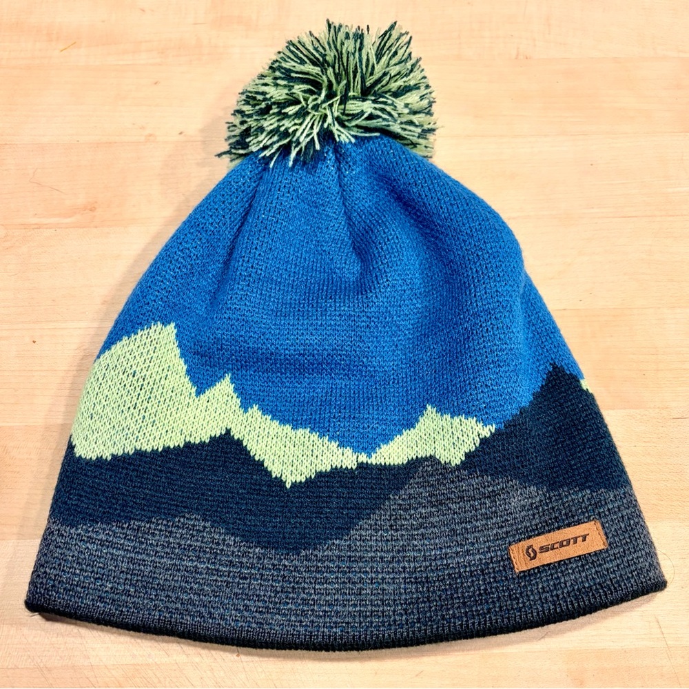 Scott Mountain Adventure Beanie - Blue and Green